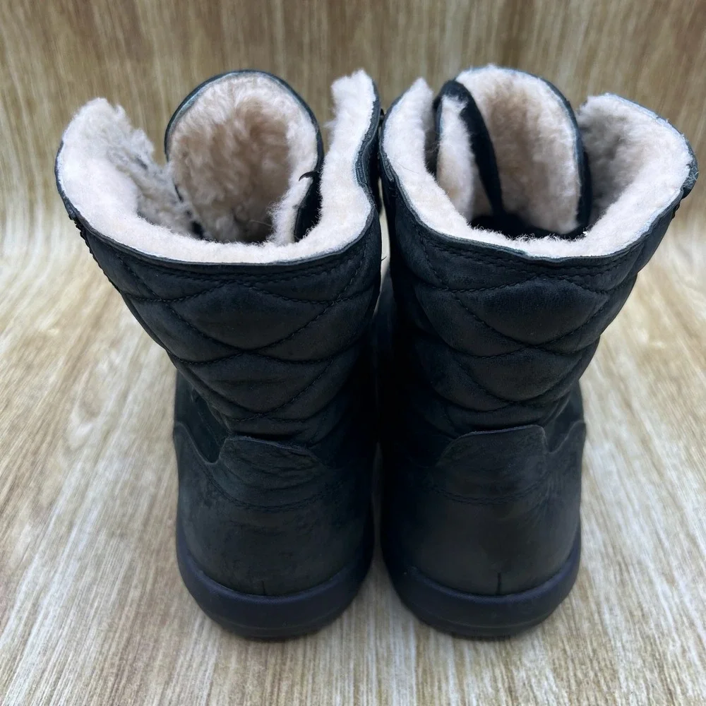 Cole Haan Air Rhone Duck Boots Men's Size 8.5M Black Waterproof Sherpa C09688